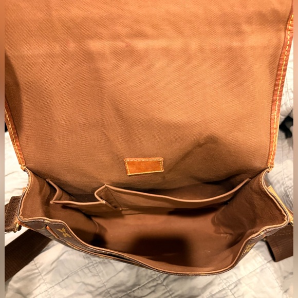 Authentic Vintage Louis Vuitton Monogram Bosphore Crossbody Bag - Picture 10 of 16